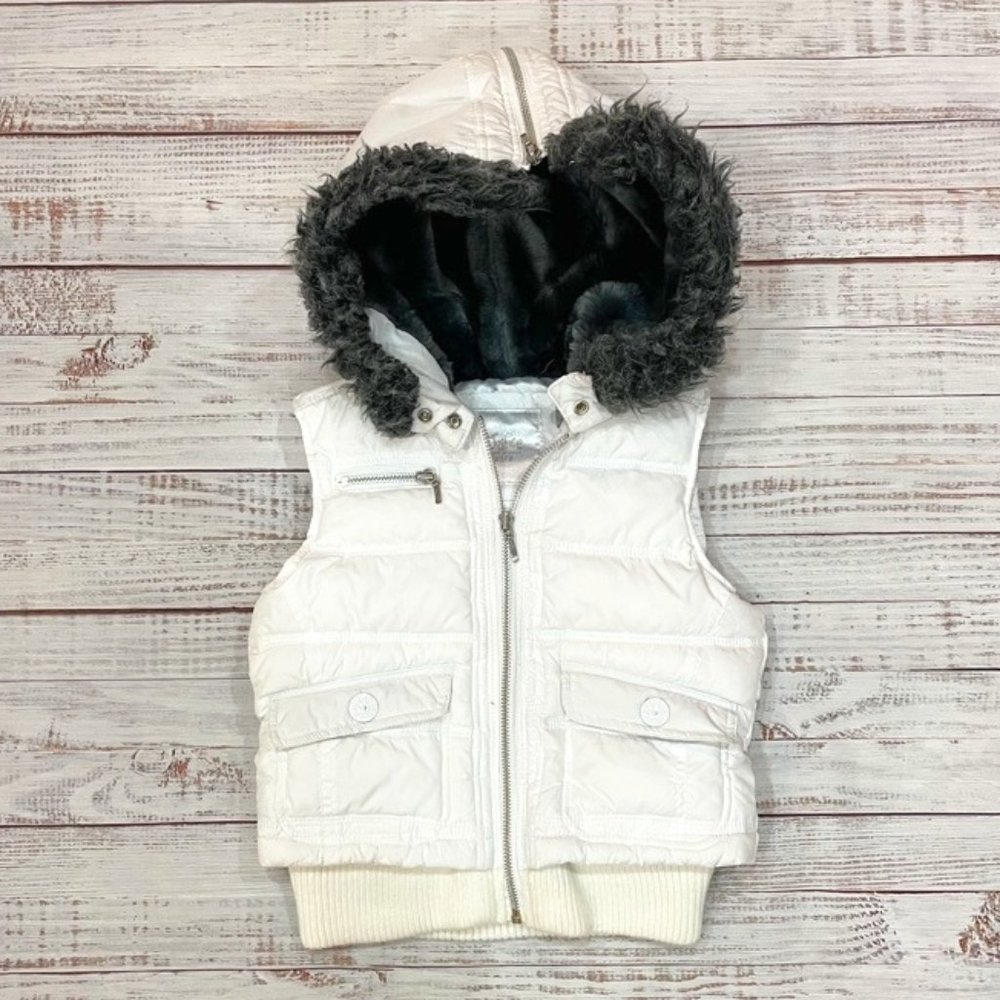 Girls White Puffer Vest with Faux Fur Hood